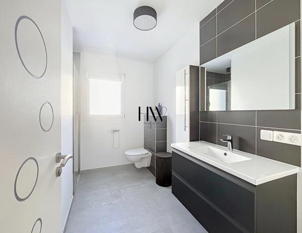 Maison contemporaine de 2019 – 4 chambres – Proche de toutes les commodités - ALLONZIER LA CAILLE (74)