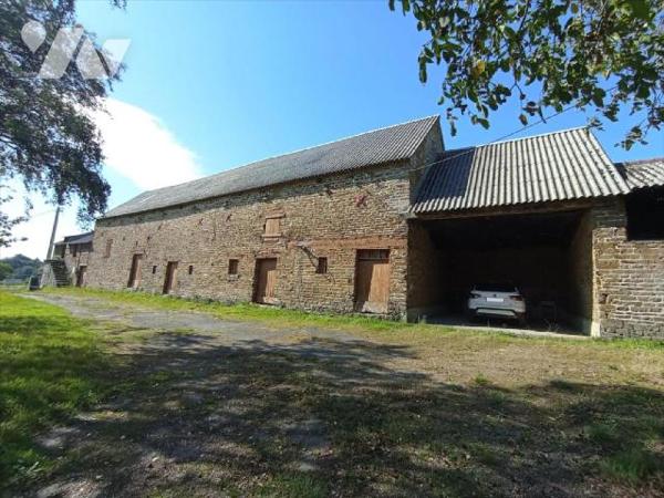 A 5 min de la ville de Condé sur Noireau , une maison ancienne au calme dans un endroit verdoya...