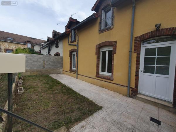 Maison à louer à Val-au-Perche dans l'Orne (61260), ref : 468   
centre bourg