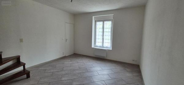 Maison à louer à Val-au-Perche dans l'Orne (61260), ref : 468   
centre bourg