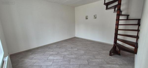 Maison à louer à Val-au-Perche dans l'Orne (61260), ref : 468   
centre bourg