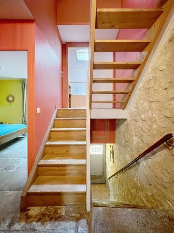 Maison de ville 6 pièces – Charme & extérieurs