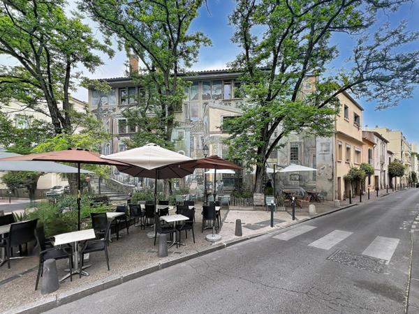 Maison de ville 6 pièces – Charme & extérieurs