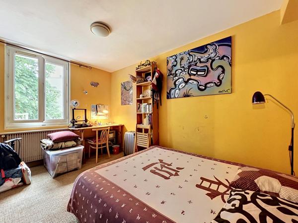 Maison de ville 6 pièces – Charme & extérieurs