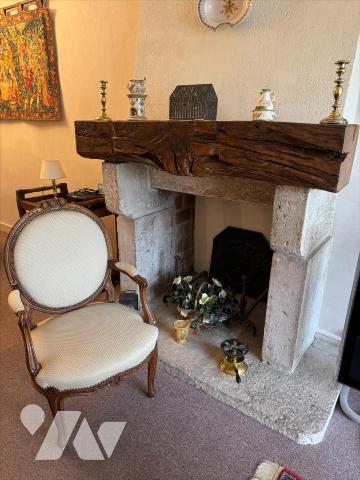 IDEALEMENT PLACEE, HABITATION DE VILLE AVEC JARDIN