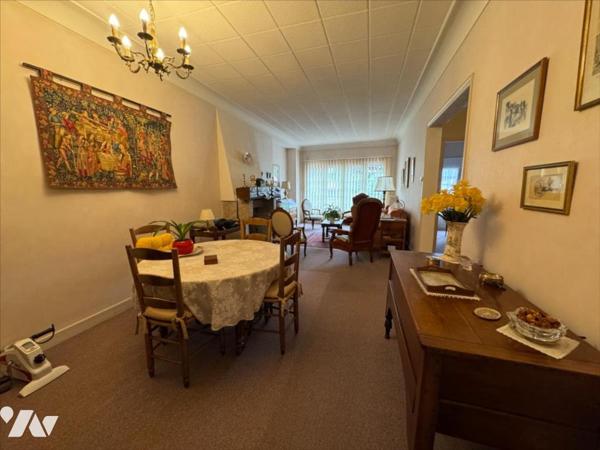 IDEALEMENT PLACEE, HABITATION DE VILLE AVEC JARDIN