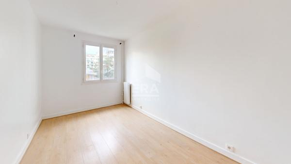 Appartement Paris 4 pièces 86 m2 avec balcon
