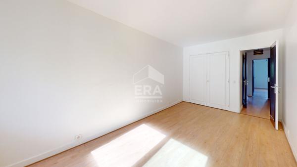 Appartement Paris 4 pièces 86 m2 avec balcon