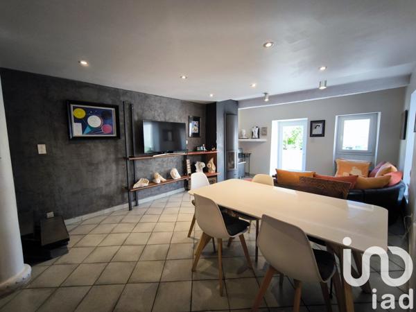 Maison de village 7 pièces de 160 m² à Saint-Étienne-les-Orgues (04230)