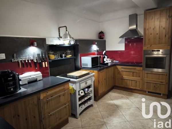 Maison de village 7 pièces de 160 m² à Saint-Étienne-les-Orgues (04230)