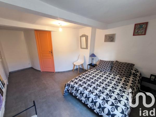 Maison de village 7 pièces de 160 m² à Saint-Étienne-les-Orgues (04230)