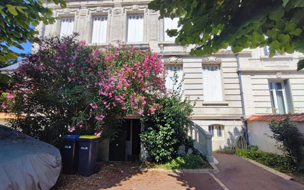 Maison à vendre    7 pièces • 235 m2 La Rochelle