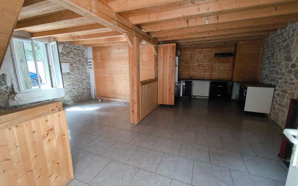 Maison à vendre    6 pièces • 124 m2 Nîmes