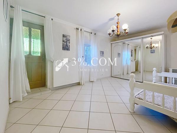 Maison 11 pièce(s) 7 chambre(s) 300.59 m²