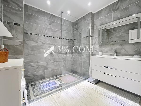 Maison 11 pièce(s) 7 chambre(s) 300.59 m²