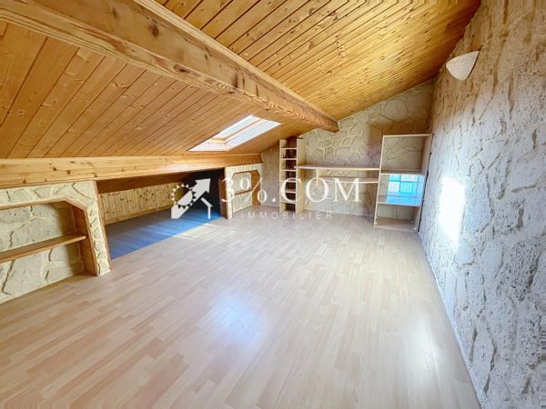 Maison 11 pièce(s) 7 chambre(s) 300.59 m²