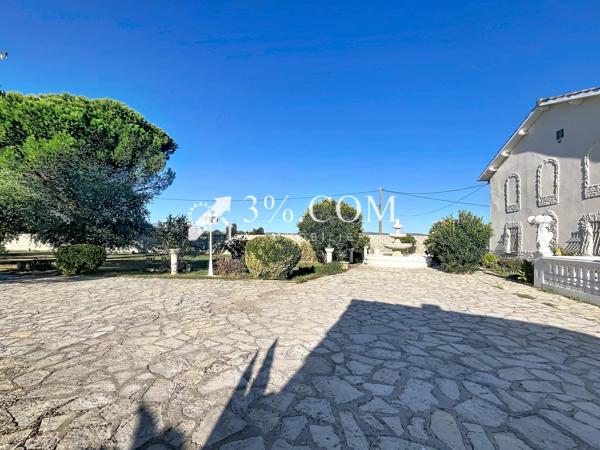 Maison 11 pièce(s) 7 chambre(s) 300.59 m²