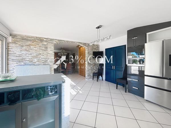 Maison 11 pièce(s) 7 chambre(s) 300.59 m²