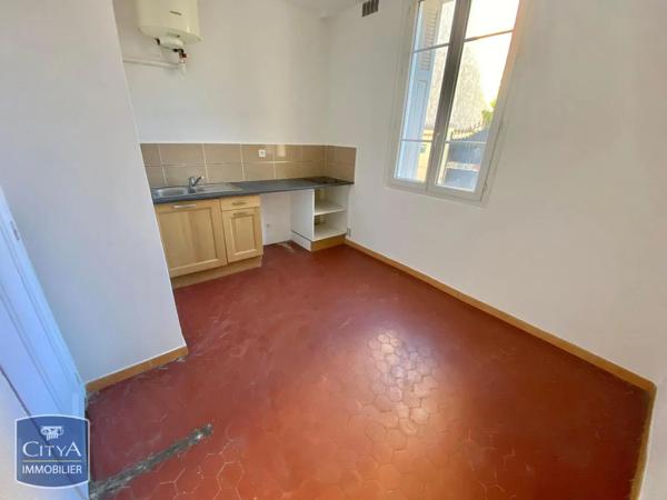 Appartement à louer 2 pièces 37.8m² La Seyne-sur-Mer (83500)