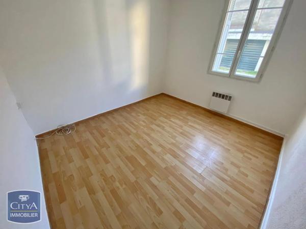Appartement à louer 2 pièces 37.8m² La Seyne-sur-Mer (83500)