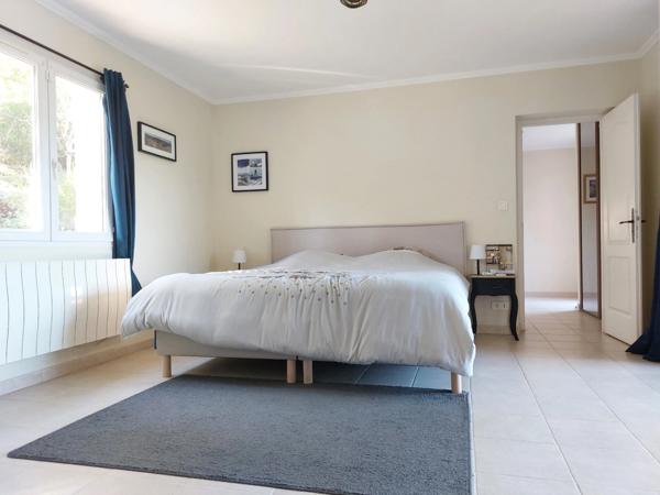 Dpt Tarn et Garonne (82), à vendre MONTAUBAN maison P5 de 178,56 m² - Terrain de 2 187,00 m² avec piscine, garage et pool house