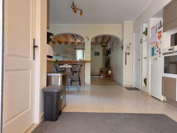 Dpt Tarn et Garonne (82), à vendre MONTAUBAN maison P5 de 178,56 m² - Terrain de 2 187,00 m² avec piscine, garage et pool house