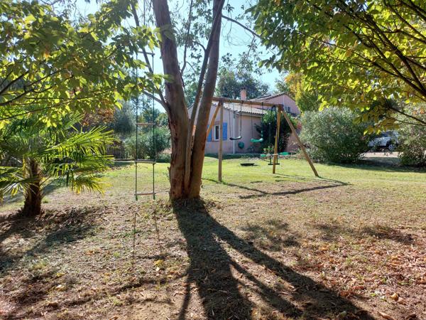 Dpt Tarn et Garonne (82), à vendre MONTAUBAN maison P5 de 178,56 m² - Terrain de 2 187,00 m² avec piscine, garage et pool house