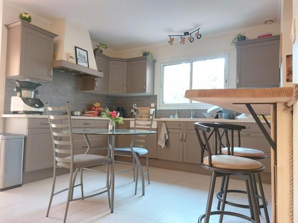 Dpt Tarn et Garonne (82), à vendre MONTAUBAN maison P5 de 178,56 m² - Terrain de 2 187,00 m² avec piscine, garage et pool house