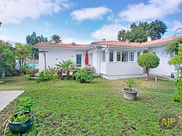 Maison à vendre Andernos Les Bains - 6 pièces, 163m² avec 3 chambre(s) à 756 000€ - AJP Immobilier Andernos les Bains
