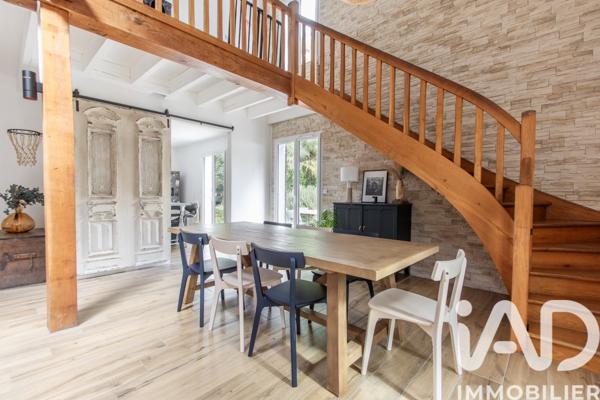 Maison à vendre 10 pièces 194 m² Saint-Fargeau-Ponthierry