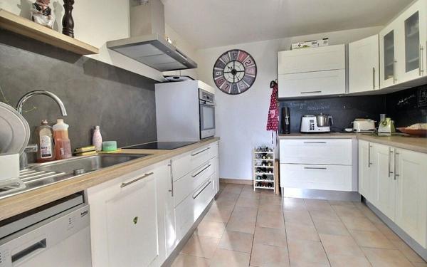 Maison à vendre    4 pièces •  Carpentras