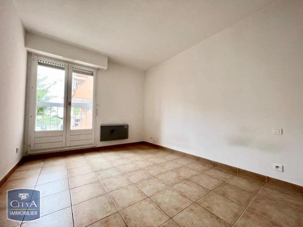 Appartement à louer 3 pièces 76.5m² Nîmes (30000)