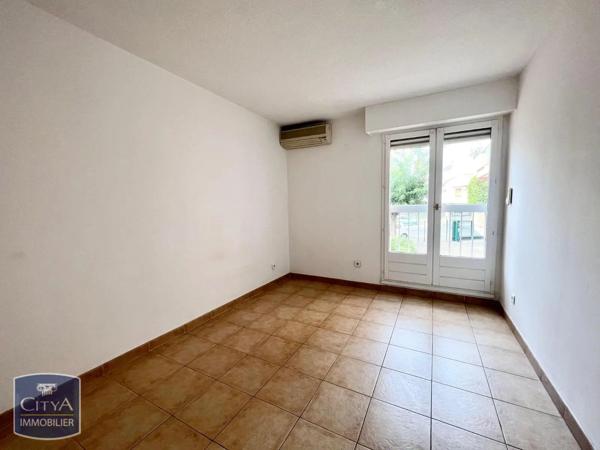 Appartement à louer 3 pièces 76.5m² Nîmes (30000)