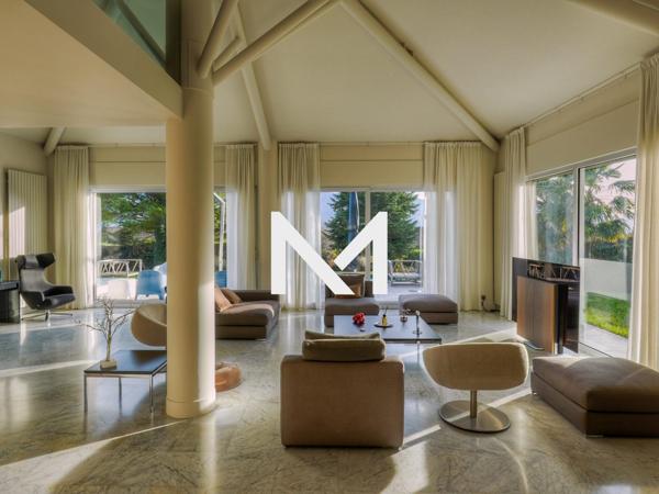 Villa de Standing avec Vue Panoramique et Piscine | Premium Immobilier