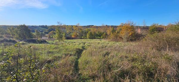 Terrain à bâtir, borné, non viabilisé