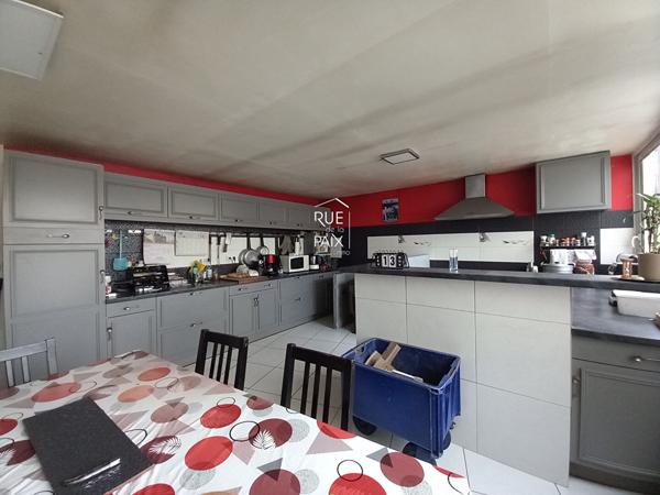 86420 MONTS SUR GUESNES Maison Monts Sur Guesnes 6 pièces 255 m²