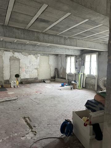 L'Isle-sur-la-Sorgue (84800) Plateau brut avec vue exceptionnelle sur la Sorgue