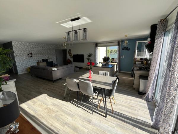 Maison plain pied 120m² , 4chambres, jardin, grand garage, piscine