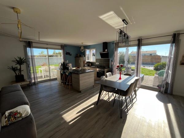 Maison plain pied 120m² , 4chambres, jardin, grand garage, piscine