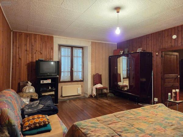 Maison à vendre à La Chapelle-au-Riboul en Mayenne (53440), ref : 1372