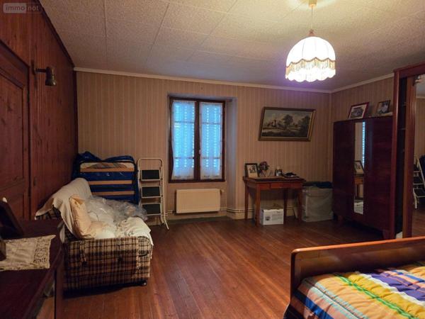 Maison à vendre à La Chapelle-au-Riboul en Mayenne (53440), ref : 1372