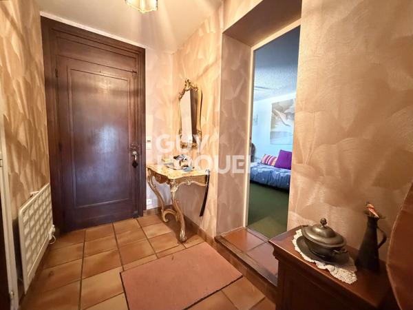 Propriété à vendre de 11 pièces de 241,91 m² avec terrain et piscine