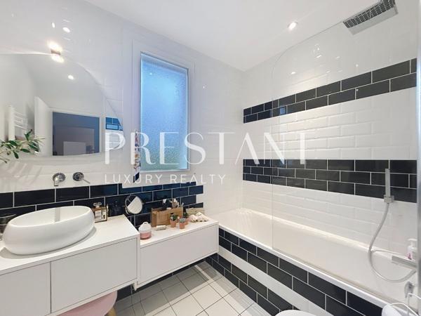 Appartement lumineux de 99 m² avec terrasse et parc arboré, à 15 minutes à pied de la Grande Plage, BIARRITZ