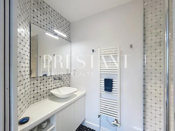 Appartement lumineux de 99 m² avec terrasse et parc arboré, à 15 minutes à pied de la Grande Plage, BIARRITZ