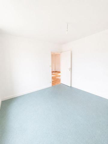APPARTEMENT T3 de 60 m2 au RDC, PROCHE BOURG, PLAGES ET LORIENT ? STATIONNEMENT