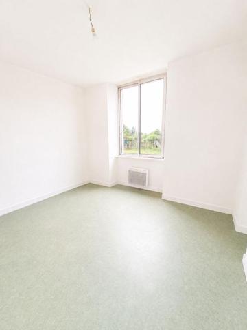 APPARTEMENT T3 de 60 m2 au RDC, PROCHE BOURG, PLAGES ET LORIENT ? STATIONNEMENT