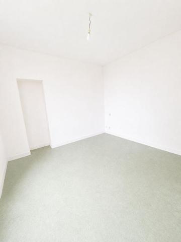 APPARTEMENT T3 de 60 m2 au RDC, PROCHE BOURG, PLAGES ET LORIENT ? STATIONNEMENT