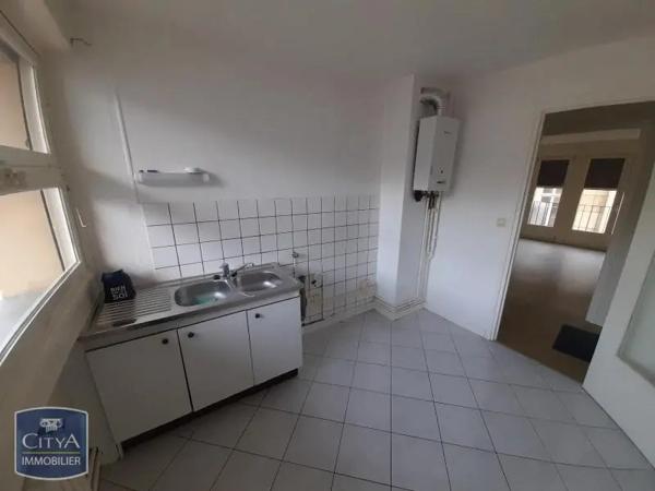 Appartement à louer 5 pièces 86.69m²