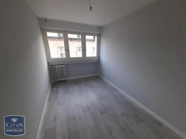 Appartement à louer 5 pièces 86.69m²
