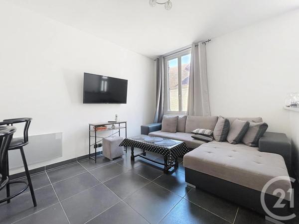 Appartement F5 à vendre  5 pièces - 86,70 m 2   MORET SUR LOING  - 77